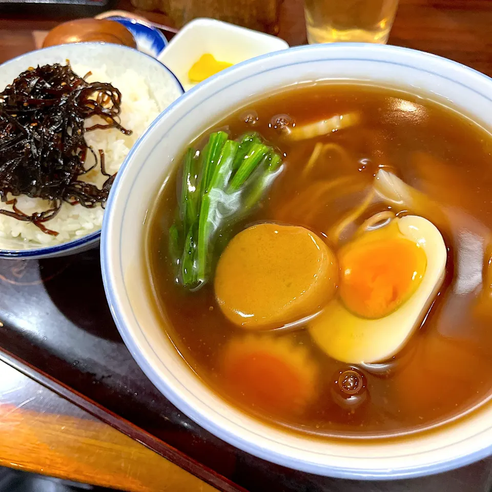 Snapdishの料理写真:あんかけそばとしそ昆布の佃煮ご飯@相馬屋(月島)|塩豚骨さん