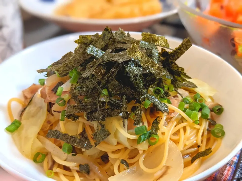 キャベツと玉ねぎとベーコンの和風パスタ☆*°|奈津美さん