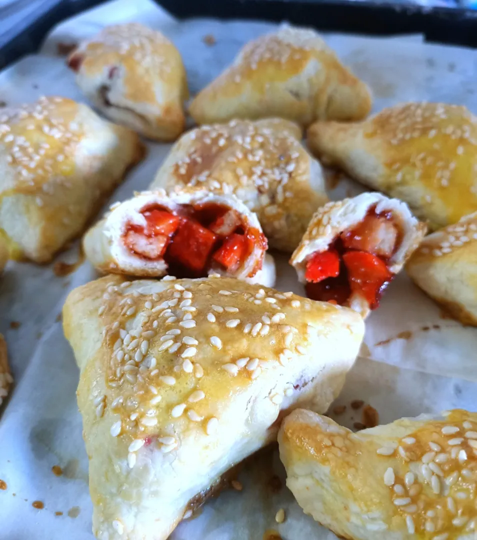 Baked Vegetarian Charsiew Puffs|Fatmamaさん