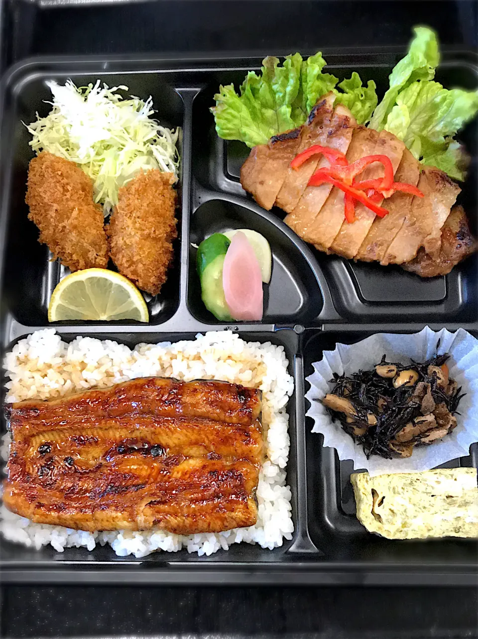 本日のうな丼弁当|料理長さん