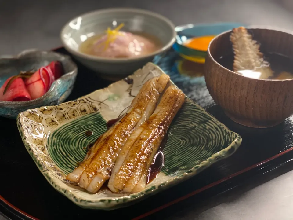 Snapdishの料理写真:太刀魚の蒲焼き・蕪蒸し🐟|roko*さん