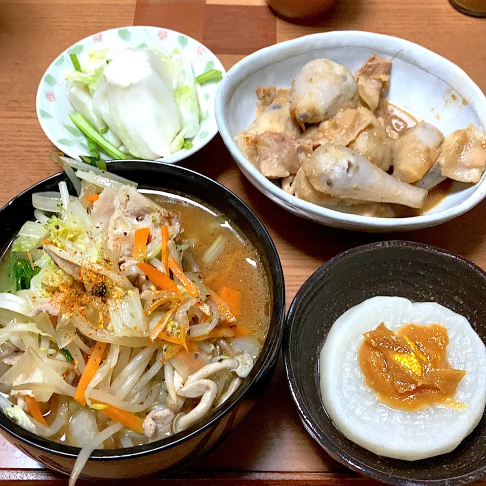 Snapdishの料理写真:味噌ラーメンとふろふき大根|みんみんさん