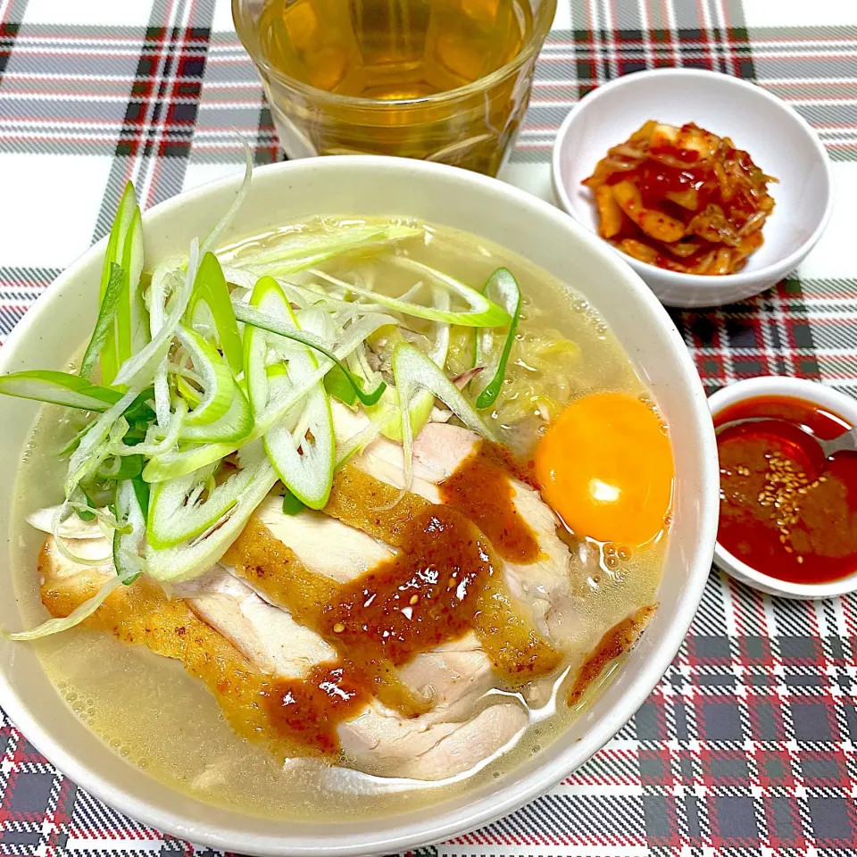 参鶏湯のスープでラーメン|まみっこさん