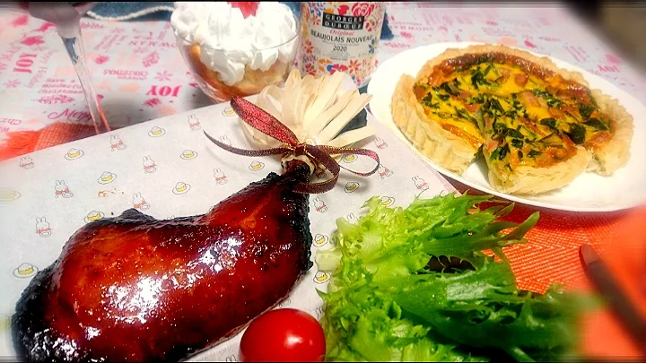 照り焼きチキン🍗
  ほうれん草のキッシュ🌿
  
  ボジョレー🍷  🎄|びせんさん