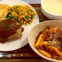 Snapdishの料理写真:ハンバーグとミートソースペンネ|ひろさん