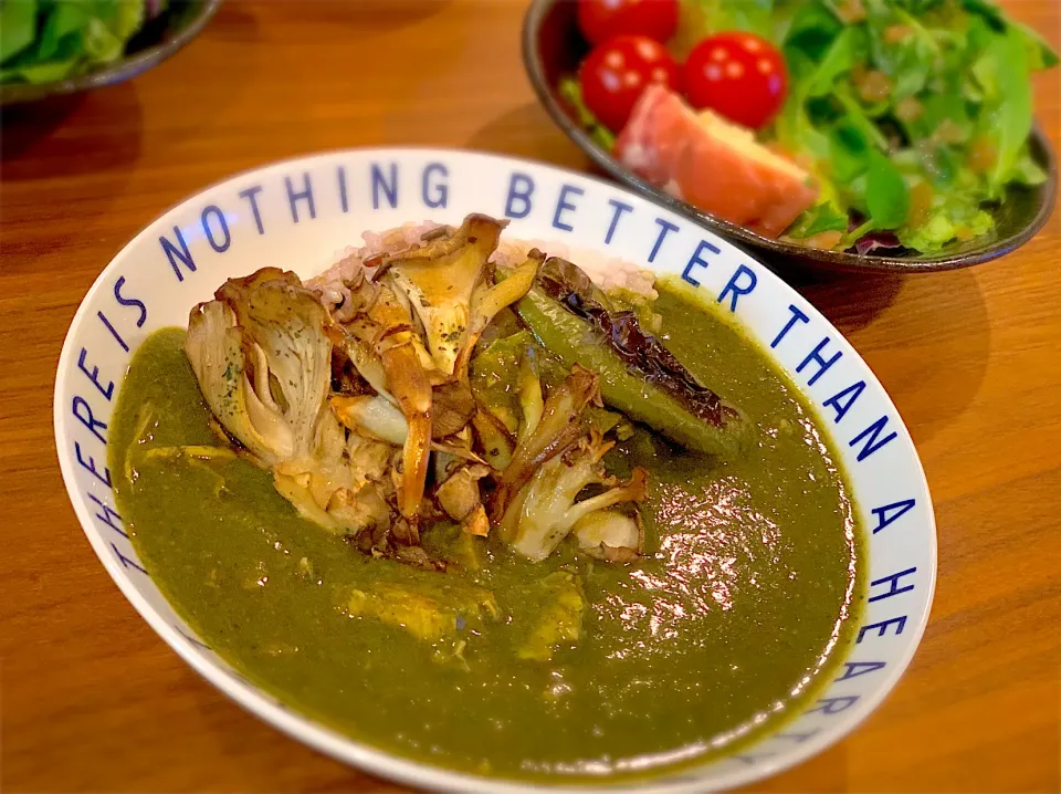 丸鶏の残りでほうれん草チキンカレー|ふくすけ食堂さん