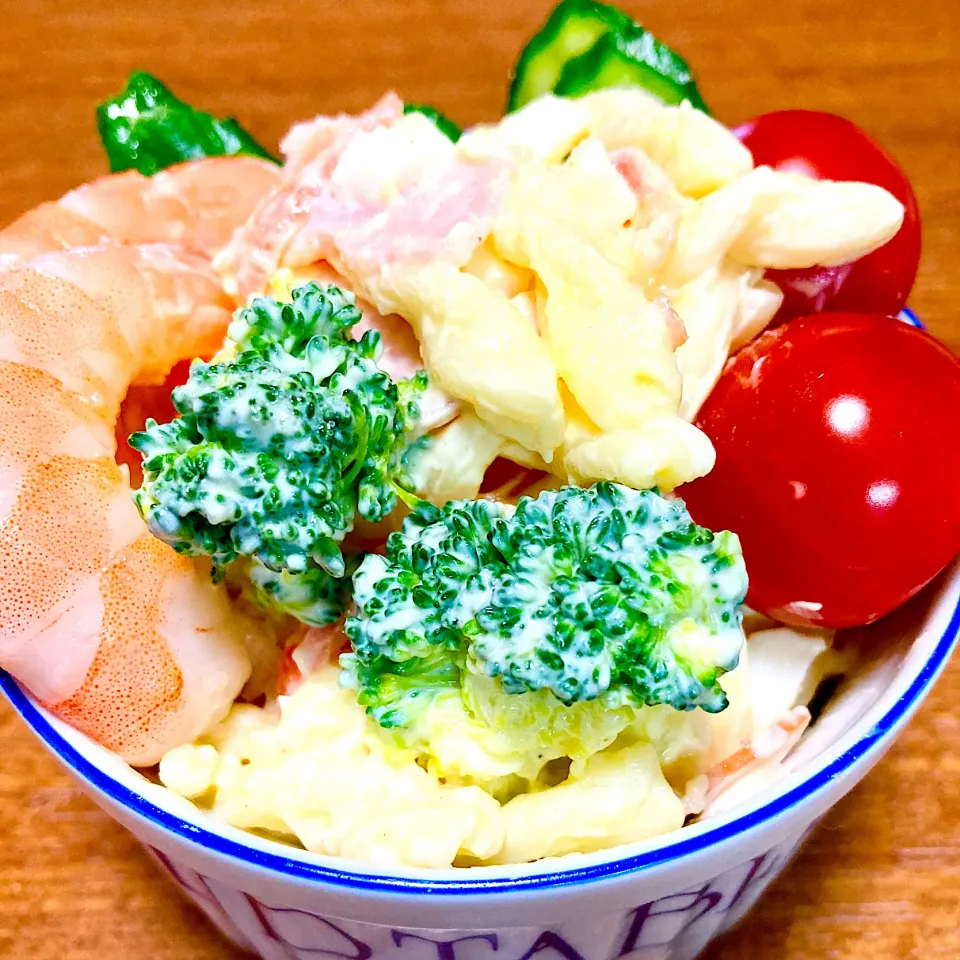 マカロニ玉子サラダ🥗海老もね❣️|まいりさん