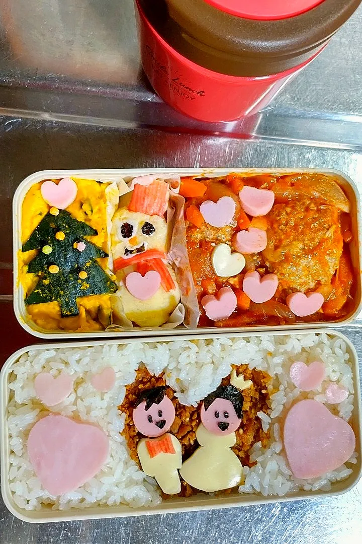 旦那弁当　2020/12/25
結婚記念弁当

トマトスープパスタ
鶏そぼろご飯
煮込みハンバーグ
イモモチ
かぼちゃのサラダ|ユキヨメ♪さん