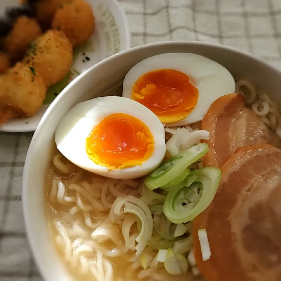 にゃーん麺
猫好き用ラーメン😾
頂き物です

うずらの卵フライ💛
好きやねん|みるくここあさん