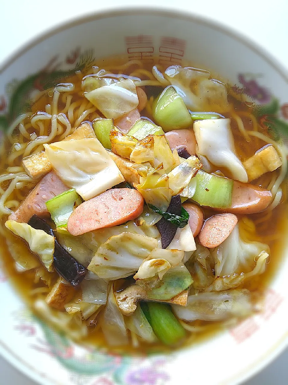 昼ごはん！休日定番のマルちゃん正麺醤油味😋|まめころさん