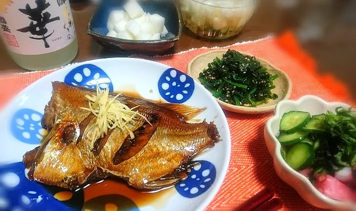 連子鯛の煮付け🐟
  酢だこ🐙
  ほうれん草ごま和え🌱|びせんさん