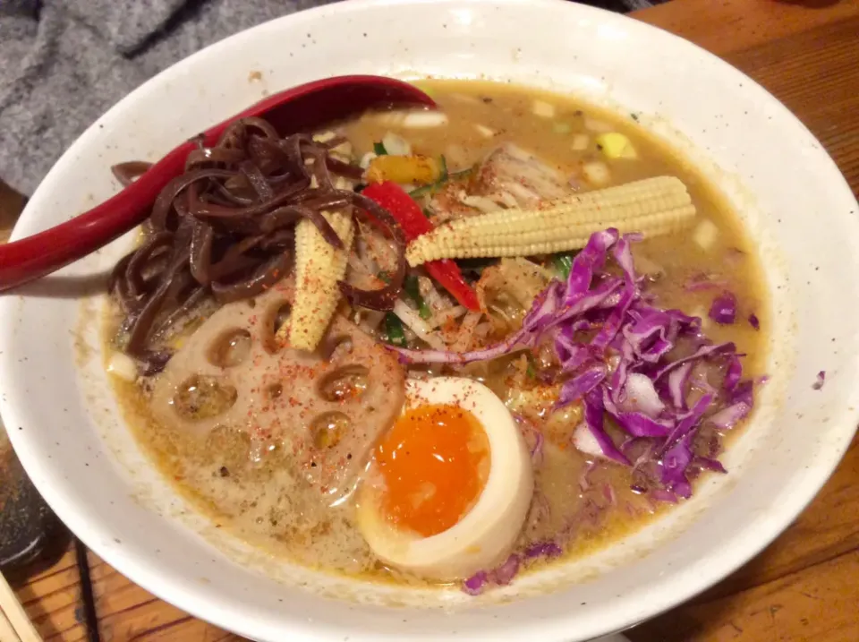 野菜たっぷり彩り豊かな冬季限定味噌ラーメン|Takeshi  Nagakiさん