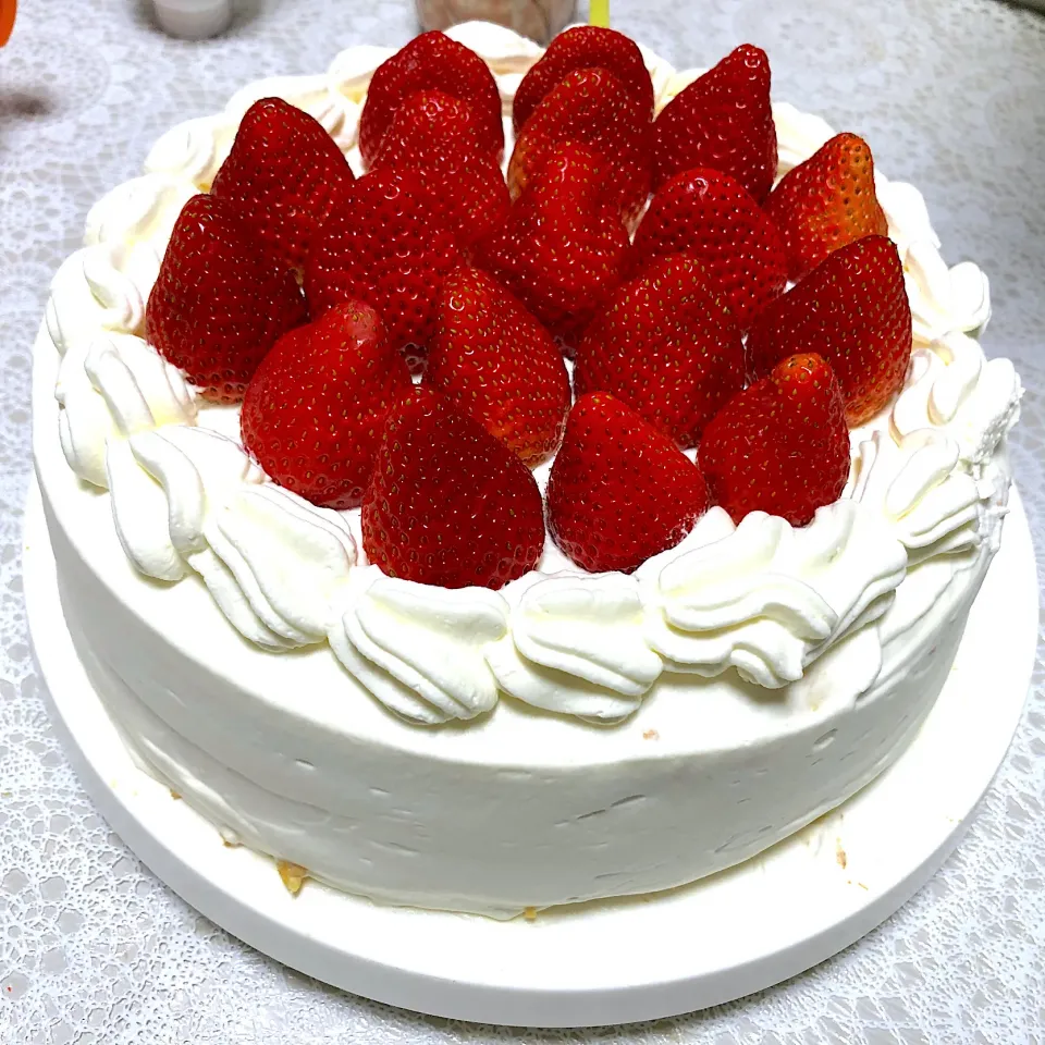 イチゴたっぷり！クリスマスケーキ🍰|FKTMPさん