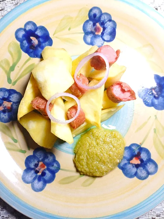 Fried yam with green pepper sauce and sauceage|Jackieさん