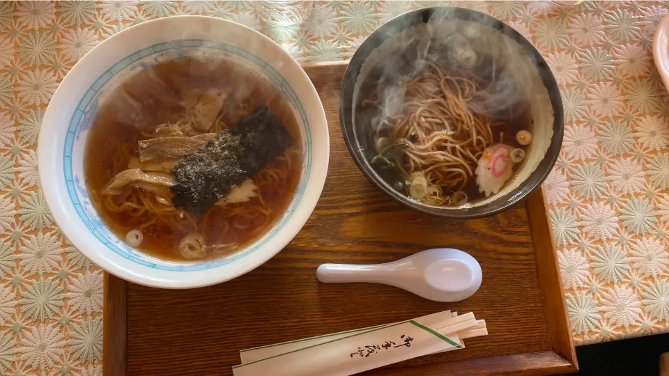 富士山五合目にて雲海ラーメンと山菜そば|Morito Kamiyaさん