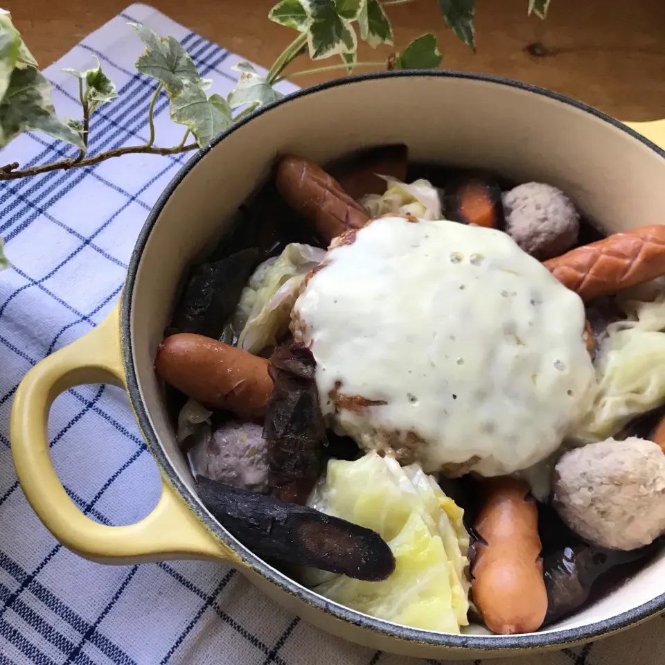 🥘かなり手抜きな紫のスープ煮🥘|Hollyさん