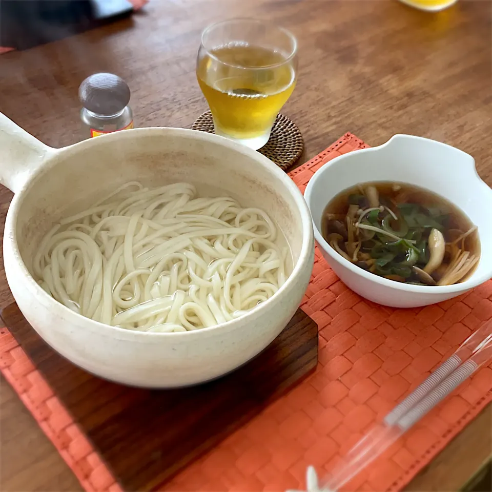 油あげときのこ、長ねぎのつけうどん|𓇼 Ⓢ Ⓗ Ⓘ Ⓝ Ⓞ Ⓑ Ⓤ 𓇼さん