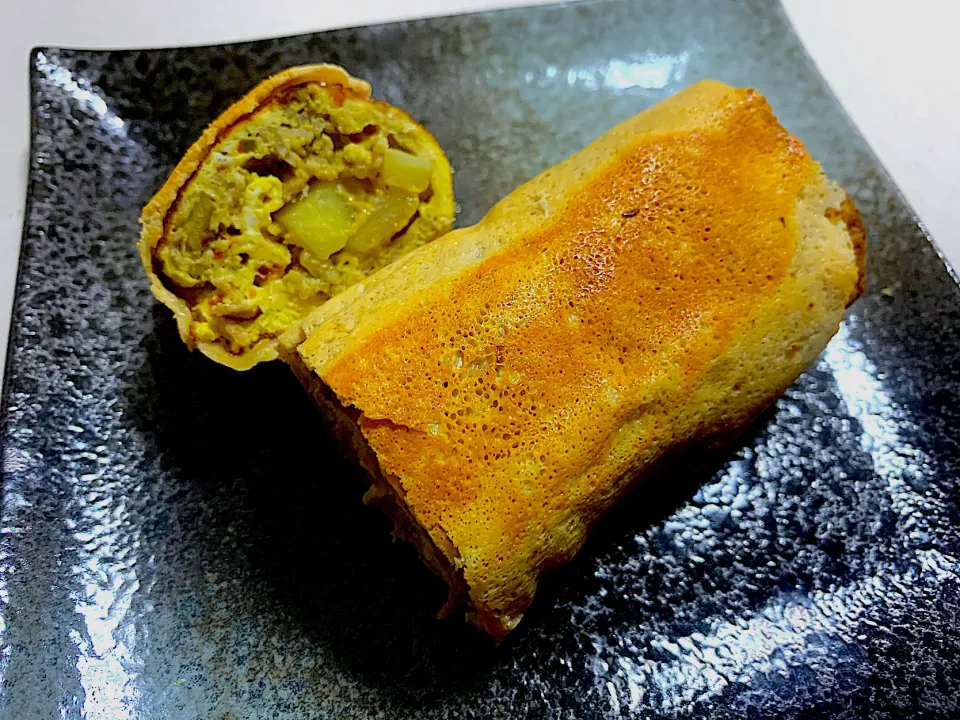 カレー風味野菜たっぷり玉子焼きのパリパリチーズ巻き|Hodakaさん