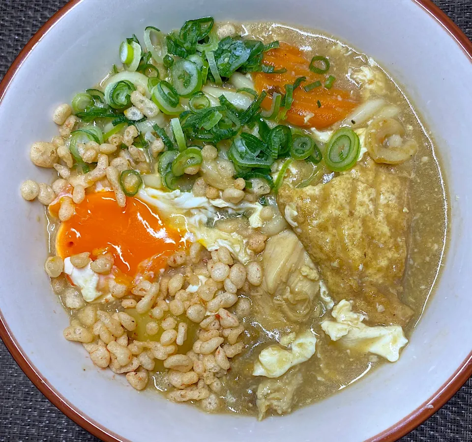 おでんカレーうどん|すくらんぶるえっぐさん