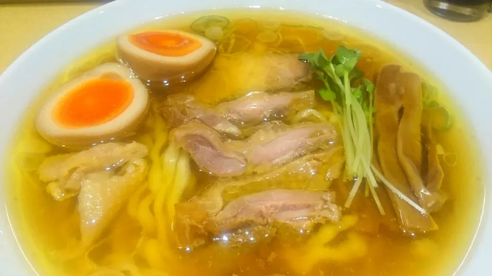 【2020年12月創業】
手打 親鶏中華そば 綾川
親鶏中華そば（中太麺、820円）
＋自家製煮玉子（那須御養卵、100円）
＠恵比寿5分
（JR渋谷駅から徒歩14分）
20266|大脇さん