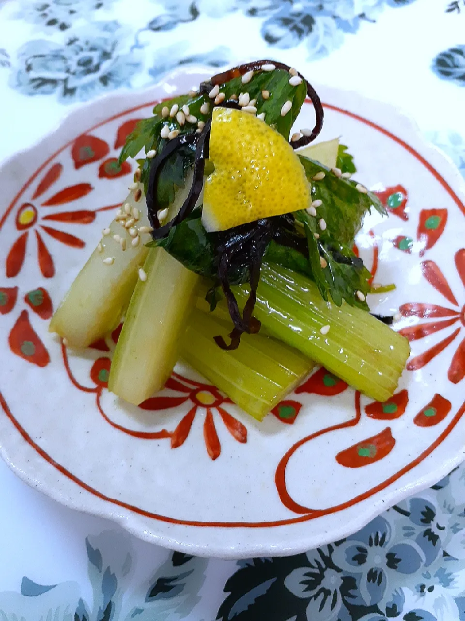 🔷繊維や青臭さも気にならない🍀セロリの塩昆布あえ🔷|@きなこさん