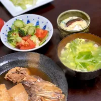 ぶり大根、🍅🥦カマンベールのサラダ、セロリの漬物、キャベツ卵スープ|☆光るさん