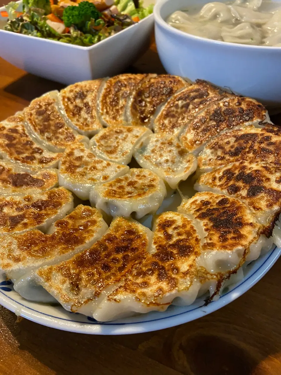 12/27の夕飯　焼き餃子！|yoneさん