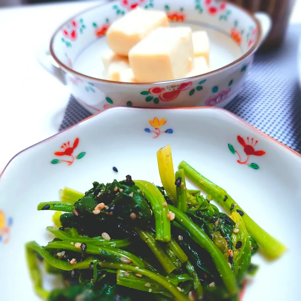 高野豆腐。
法蓮草胡麻和え。|闇夜の狸さん