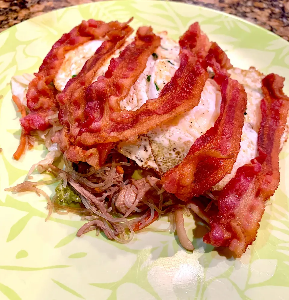 Egg, Bacon & Pancit for Breakfast|Alma's Home Kitchenさん