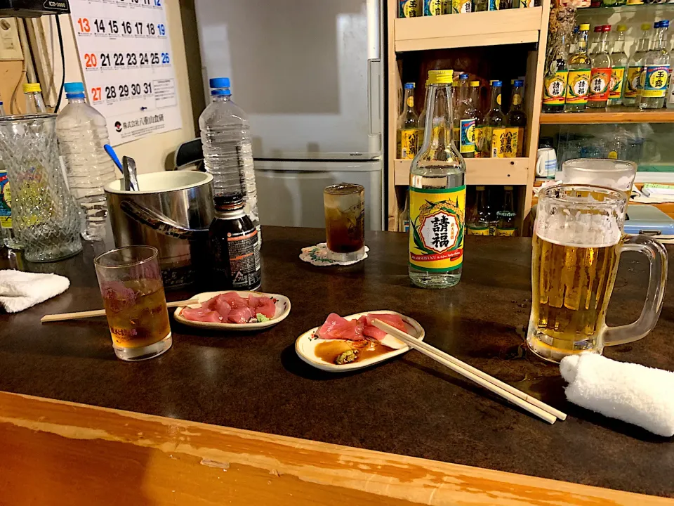 Snapdishの料理写真:晩酌　お刺身・生ビール・泡盛コーヒー割|dabasyuさん