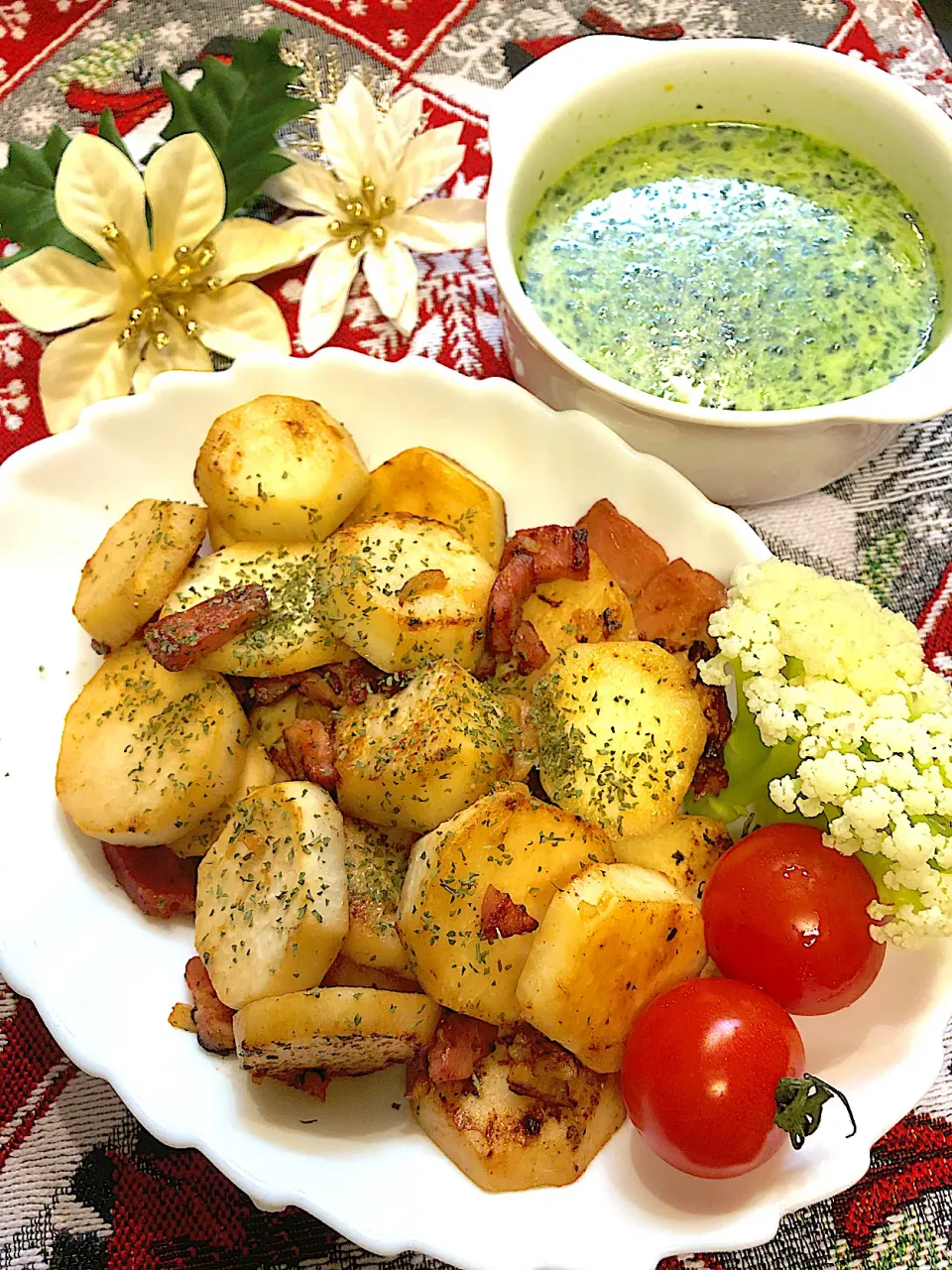 Snapdishの料理写真:なちゃむさんの料理 里芋とベーコンのコンソメ炒め😊♥️✨|＊いちご＊さん