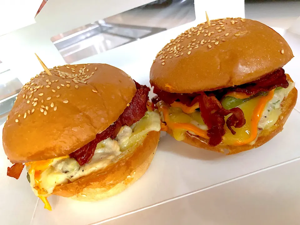 chicken white sauce & bacon burgers|Zさん