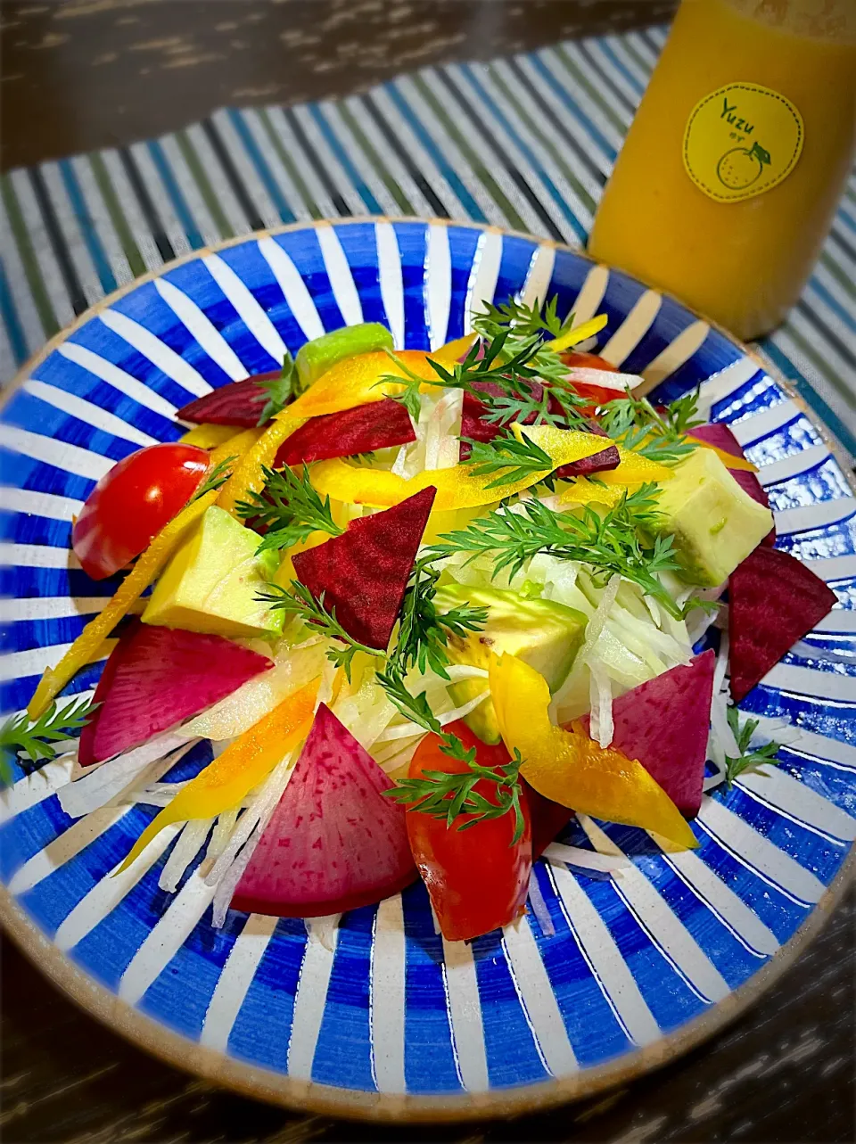 Snapdishの料理写真:畑の無農薬野菜のサラダ🥗|シロンさん