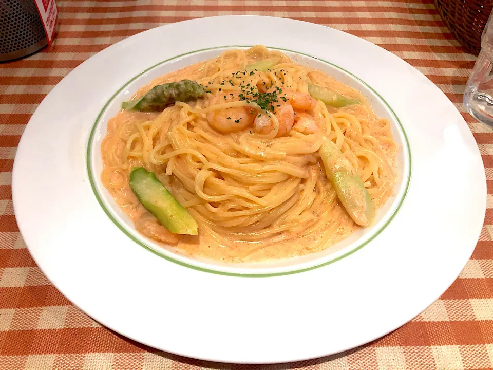 エビとアスパラの明太子クリームパスタ|ゆっこっこさん