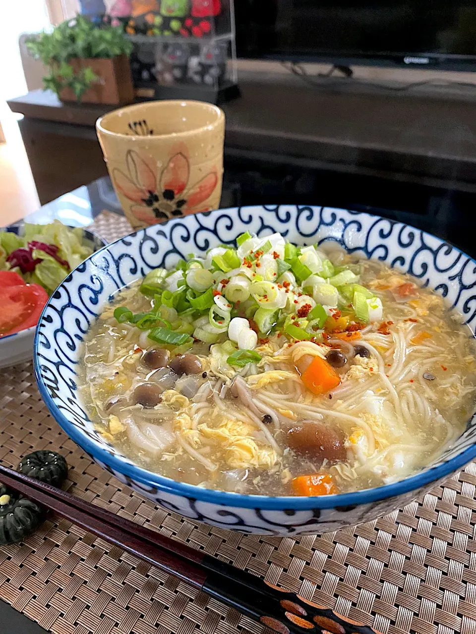 ゆかりさんの料理 きのこの卵とじ麺🍄|ゆかりさん