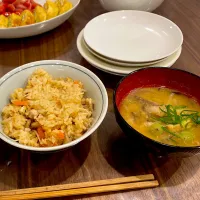 炊き込みご飯、さつまいもの味噌汁|やすだみさん