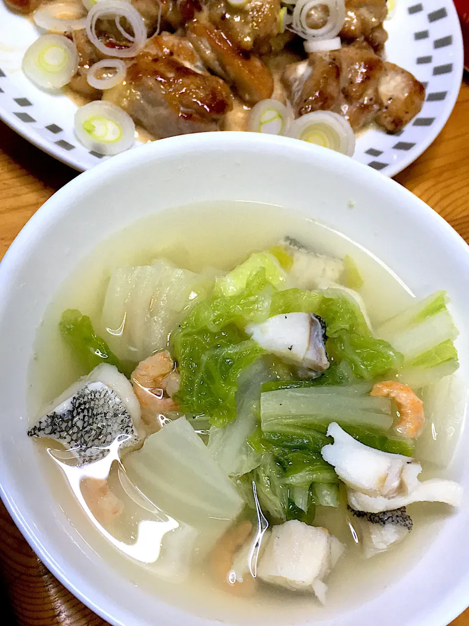 Snapdishの料理写真:干しエビと白菜のスープ　たら入り|hirona._花嫁修行中さん