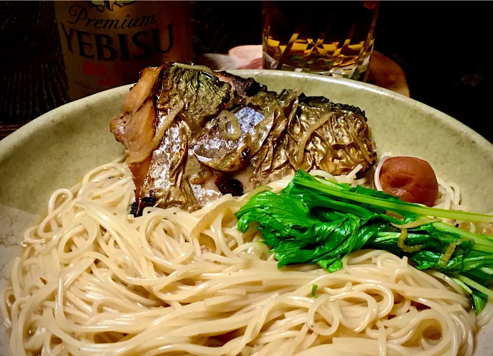 焼き鯖そうめん  でYEBISU BEER          (滋賀 長浜名物)|mottoさん