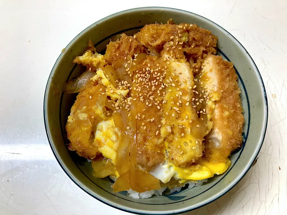 たまごとじカツ丼|utayataさん