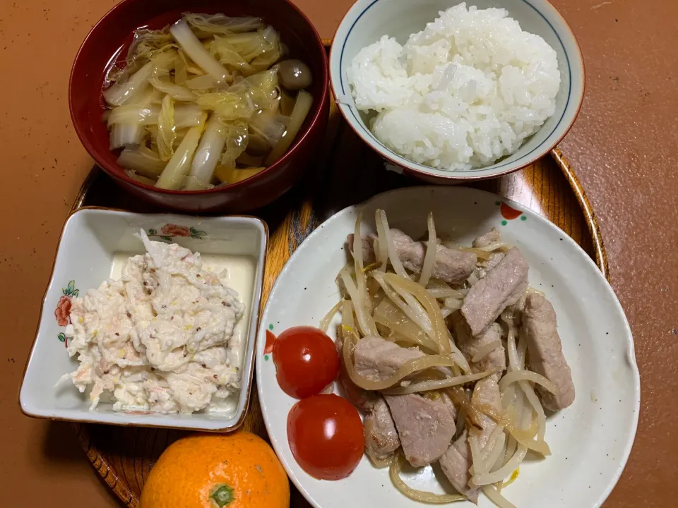 朝ごはん、豚肉塩麹炒め、大根ツナサラダ|Isimura Hidekiさん