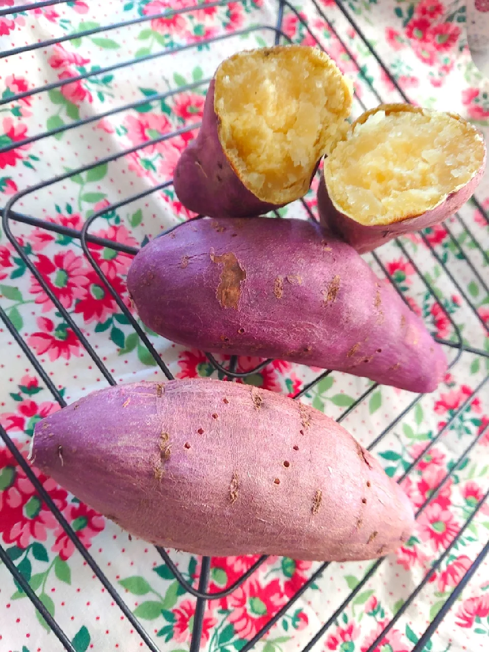 Snapdishの料理写真:シンプルに焼き芋🍠|cocco+さん