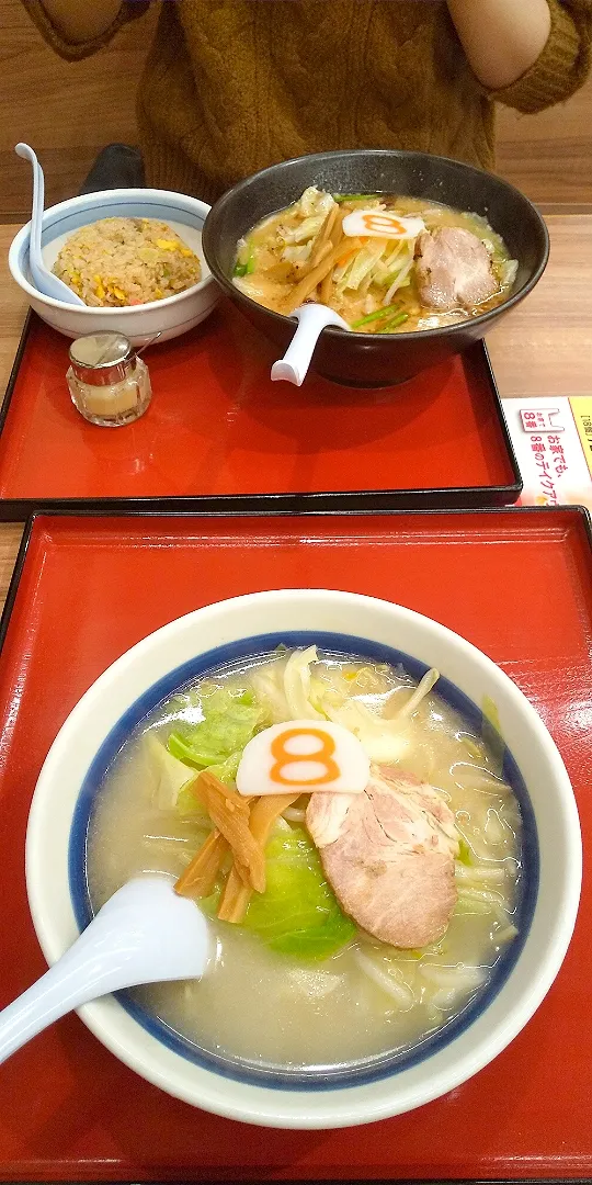 ソフルフード ８番ラーメン🍜 新味の豚骨醤油も美味でした|さくらんぼさん