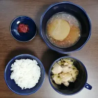 鶏胸肉とキャベツの味噌バター炒め煮
大根のたいたん
梅干し|ssさん