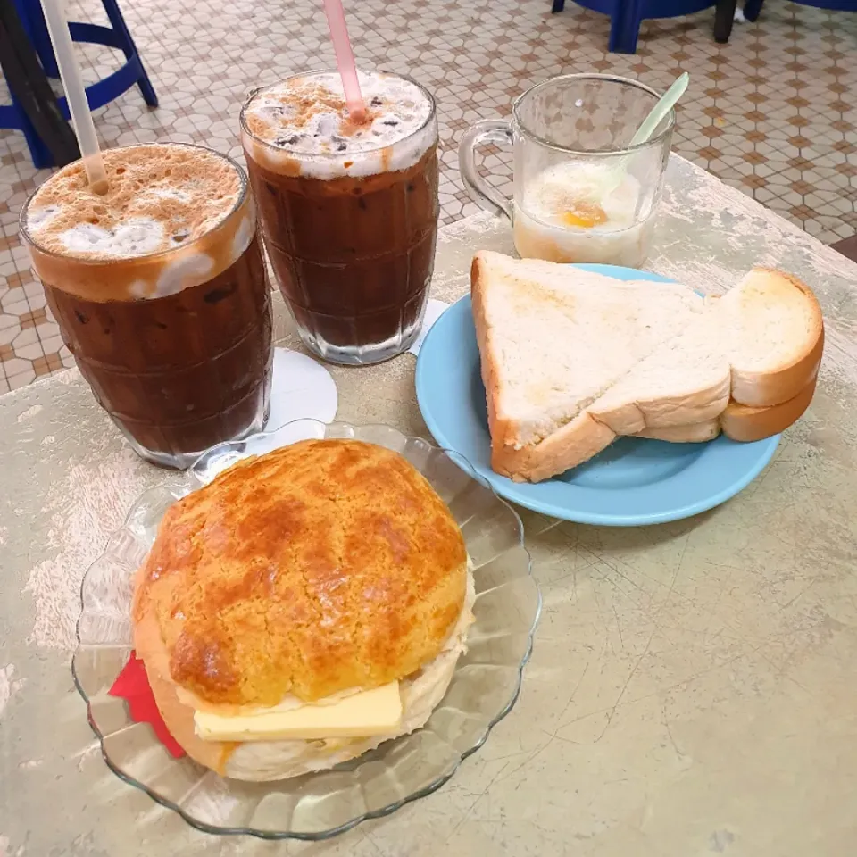 Breakfast + Coffee Time|envymaqueenさん