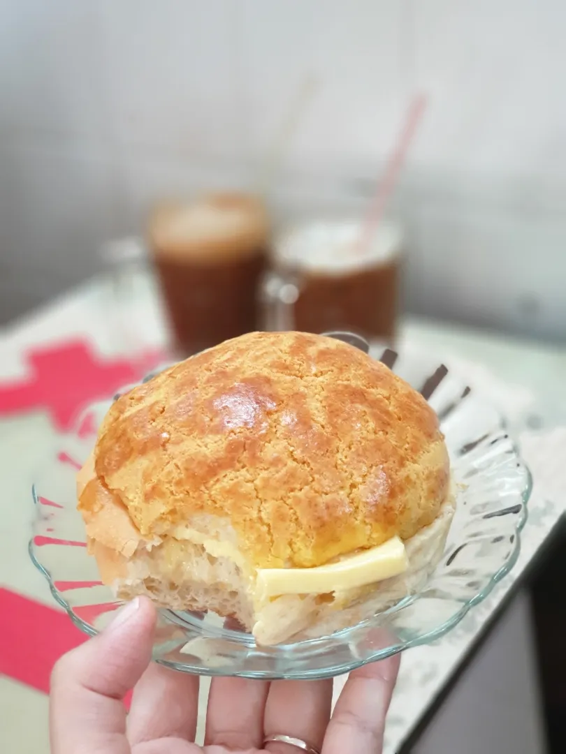 Breakfast + Polo Bun @ 菠萝包|envymaqueenさん