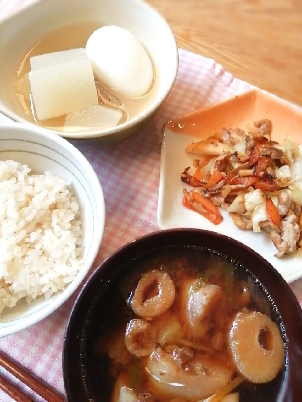 おでんと野菜炒めの定食|きゅーちゃんさん