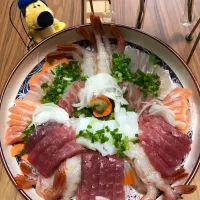 Snapdishの料理写真:お刺身盛り合わせ|ajiponさん