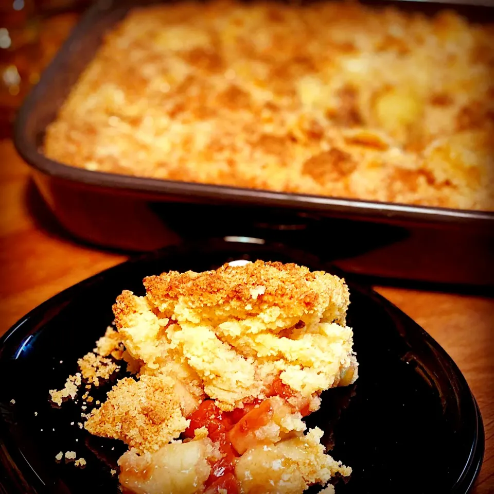 Apple & Cherry Butter Crumble Pie|Emanuel Hayashiさん