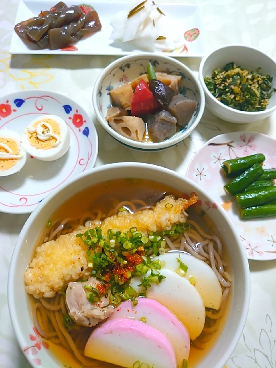 大晦日の夕飯🌃🍴

お蕎麦とお酒のアテ|🍒ふみりん🍒さん