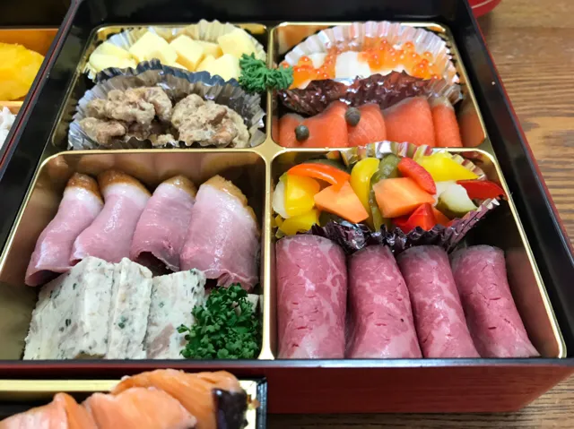 Snapdishの料理写真:お節料理❗️ (*´°`*)✨|サソリさん